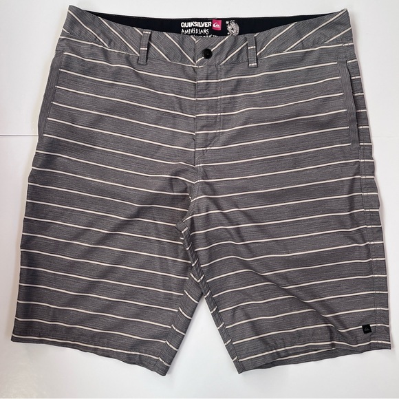Quiksilver Grey & White striped Board Shorts - Picture 1 of 5